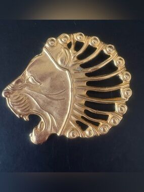 MMA Collector Edition Gold Lion Brooch